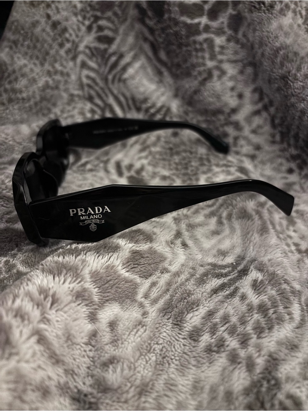 Prada Glossy Black Sunglasses Arm with Logo - Picture 2 of 4